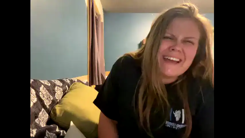 Julia__xo – Chaturbate Live Show Record – 2026-05-02 11:57:37