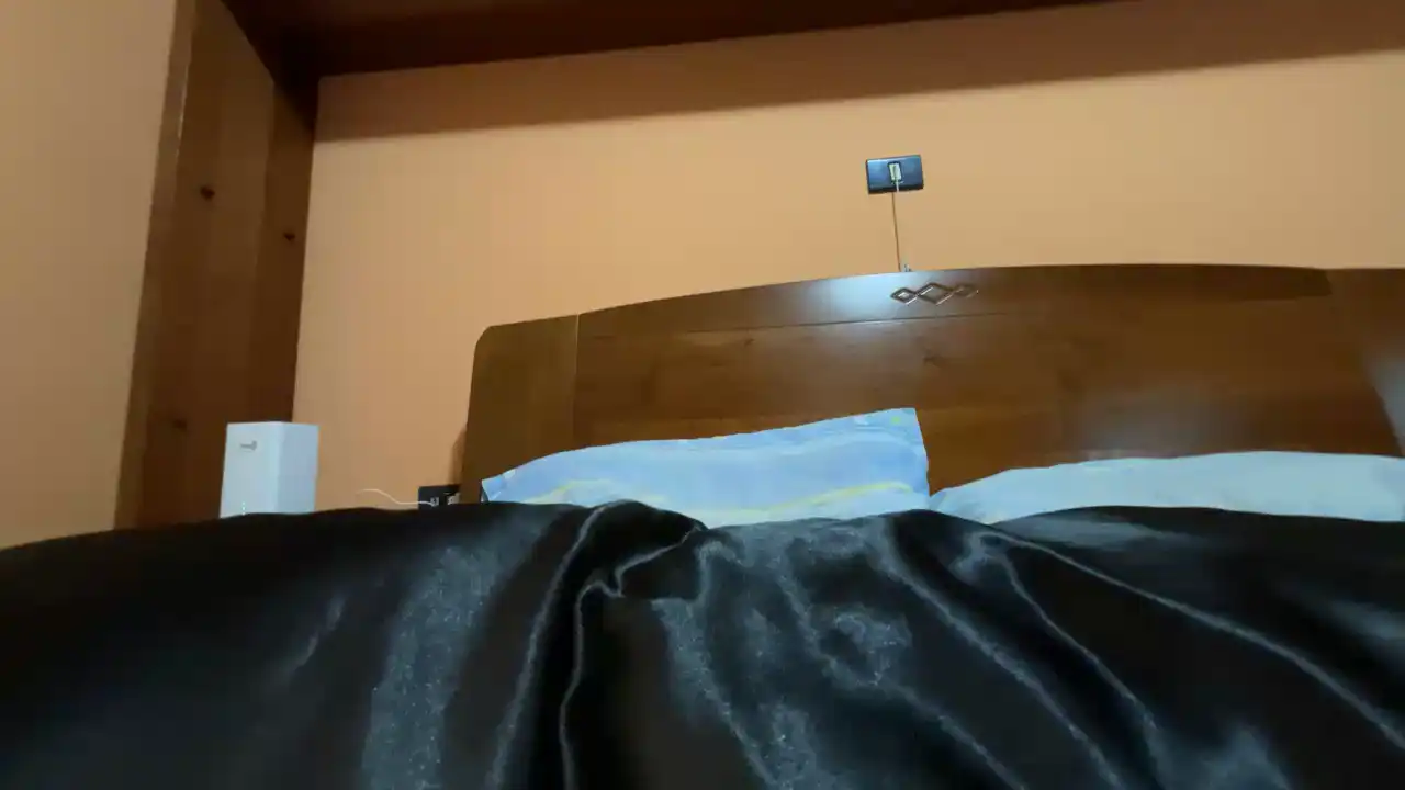 Sexyhotcouple37 – Cam4 Live Show Record – 2026-01-18 07:10:37