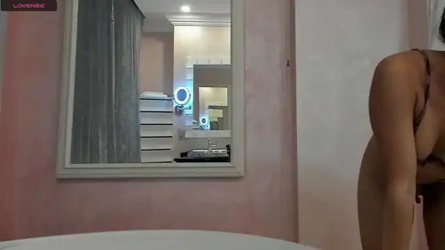Adallinee – Myfreecams Live Show Record – 2025-04-20 01:59:37