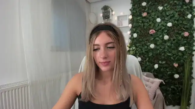 Tina_nappi18 – Myfreecams Live Show Record – 2026-06-08 10:30:04