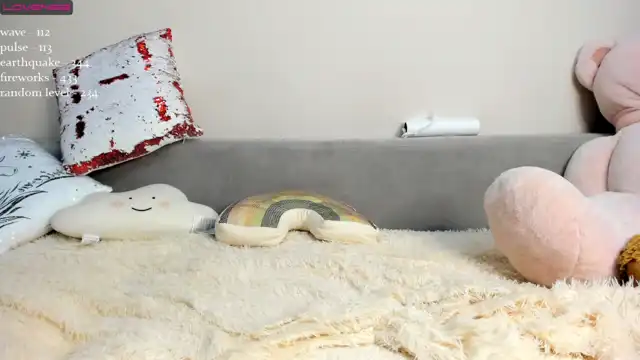 Emma_clarc – Myfreecams Live Show Record – 2025-11-27 18:21:16