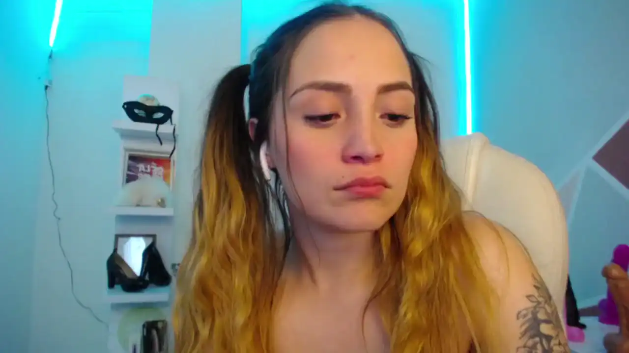 Anya_lover – Amateur.tv Live Show Record – 2026-05-09 20:33:15