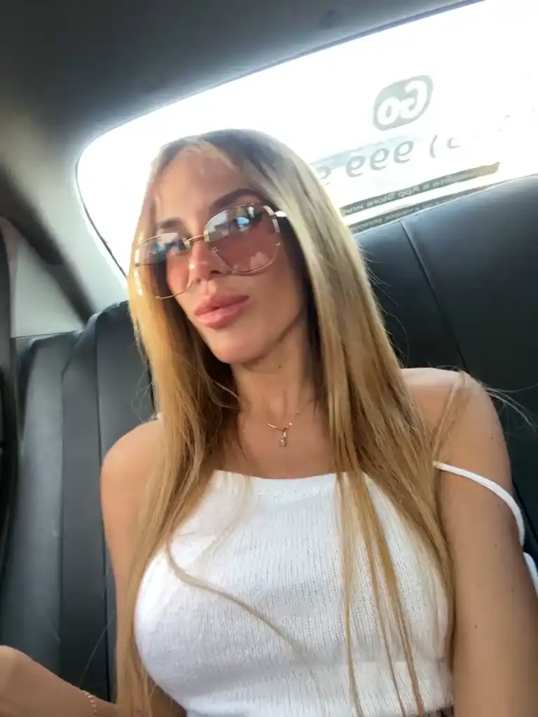 Blondinochkaa – Bongacams Live Show Record – 2025-05-12 17:55:10