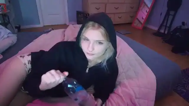 Duckchan0 – Myfreecams Live Show Record – 2025-05-04 15:45:15