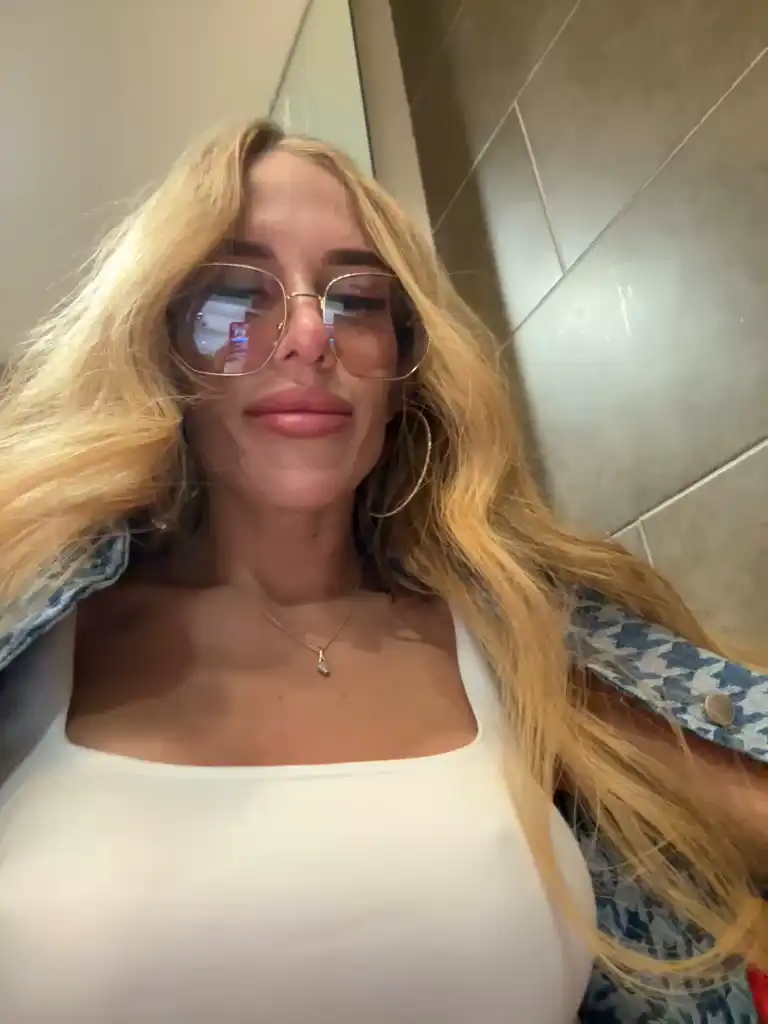 Blondinochkaa – Bongacams Live Show Record – 2025-01-16 10:55:04