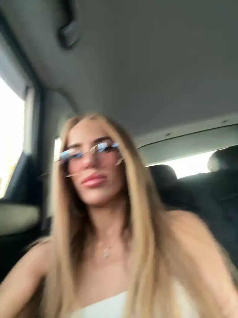 Blondinochkaa – Bongacams Live Show Record – 2025-09-27 21:26:12