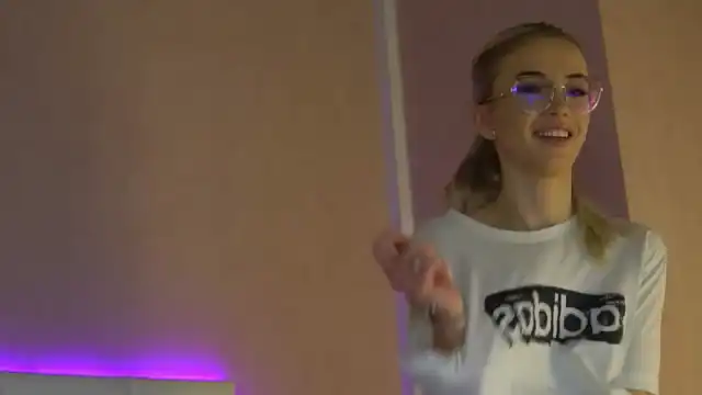 Yannajeen – Myfreecams Live Show Record – 2025-10-12 00:00:00