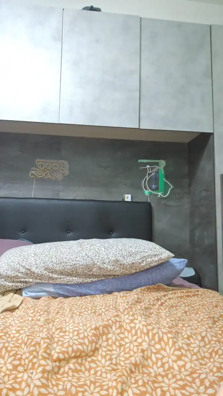Daddyslut1 – Cam4 Live Show Record – 2025-04-18 05:05:39