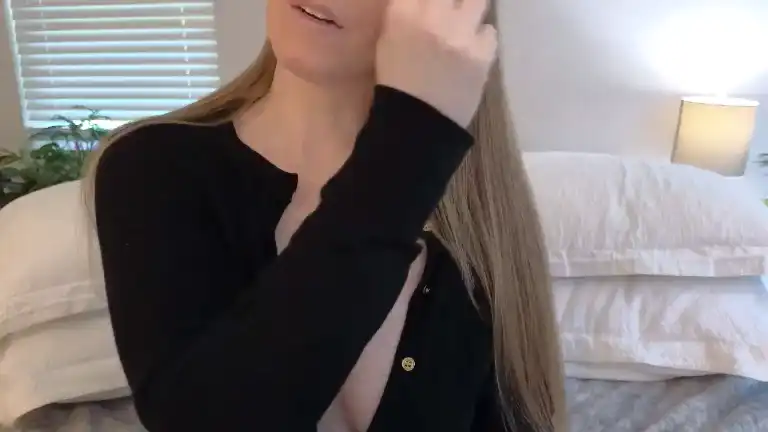 Allie – Streamate Live Show Record – 2025-11-04 07:29:06